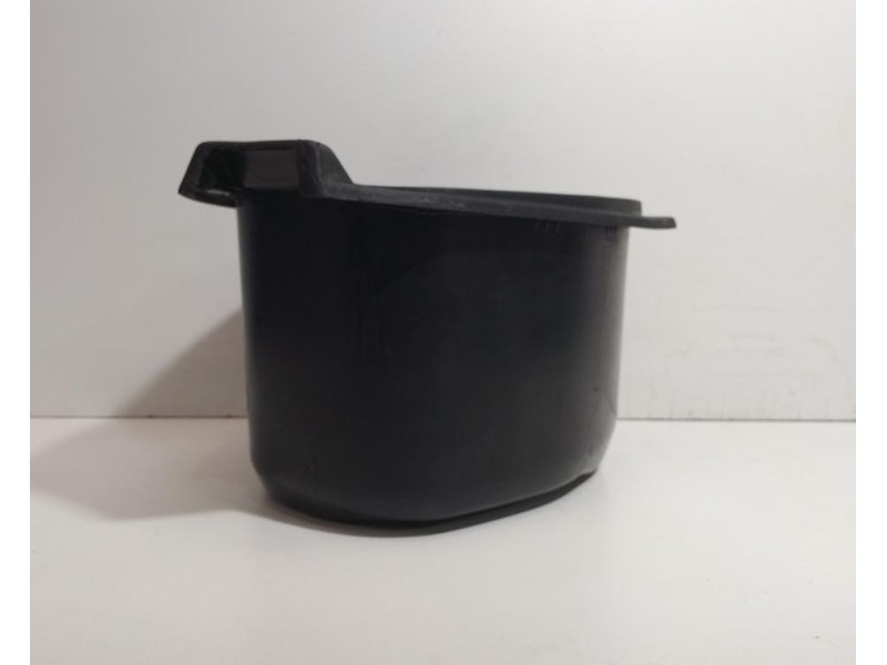 Recambio de porton trasero para piaggio (vespa) s/lx/lxv 50/125 lx 50 referencia OEM IAM 622131 77750 