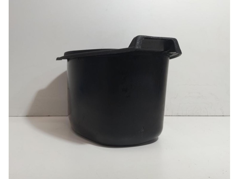 Recambio de porton trasero para piaggio (vespa) s/lx/lxv 50/125 lx 50 referencia OEM IAM 622131 77750 