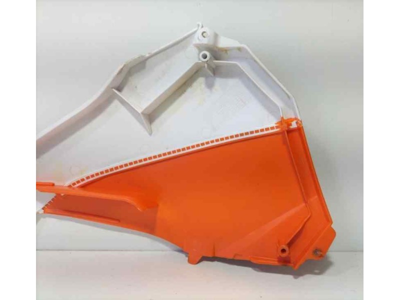 Recambio de molduras traseras para ktm ktm sxf 350 sxf 350 referencia OEM IAM  86827 