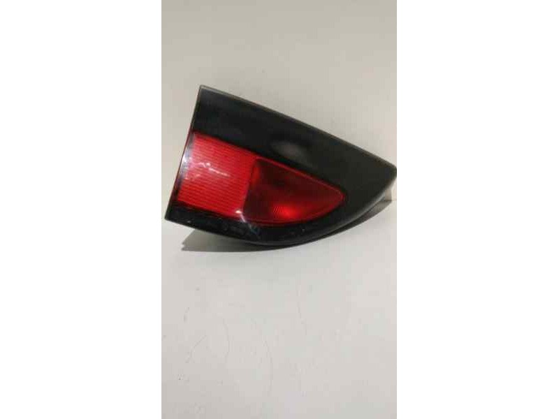 Recambio de piloto trasero izquierdo interior para renault megane i classic (la0) 1.9 dti alize referencia OEM IAM 7700838532 45 Recambio de piloto trasero izquierdo interior para renault megane i classic (la0) 1.9 dti alize referencia OEM IAM 7700838532 45