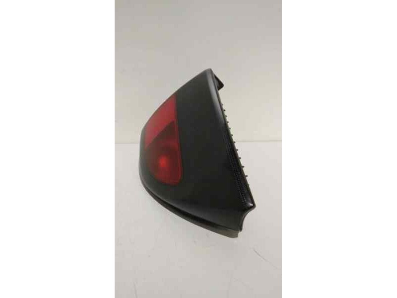 Recambio de piloto trasero izquierdo interior para renault megane i classic (la0) 1.9 dti alize referencia OEM IAM 7700838532 45 Recambio de piloto trasero izquierdo interior para renault megane i classic (la0) 1.9 dti alize referencia OEM IAM 7700838532 45