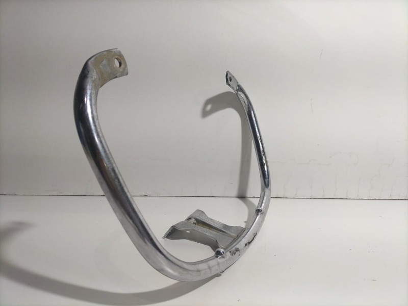 Recambio de porton trasero para piaggio (vespa) s/lx/lxv 50/125 lx 50 referencia OEM IAM VESPA50 77784 