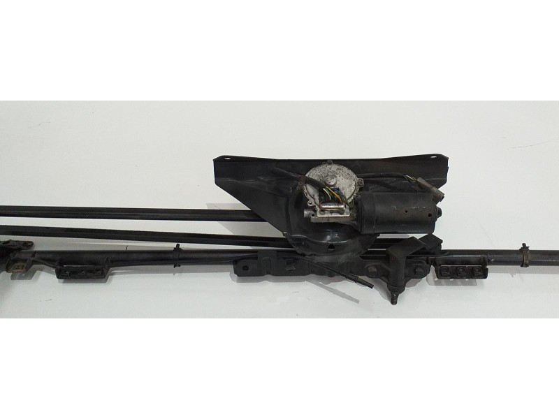 Recambio de motor limpia delantero para scania serie p/g/r (l-clase) fg r620 (4x2) largo cr 19 topline referencia OEM IAM 039024