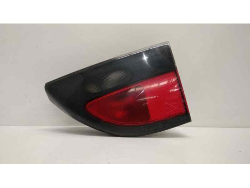 Recambio de piloto trasero derecho interior para renault megane i classic (la0) 1.9 dti rt referencia OEM IAM 7700838533 45274 