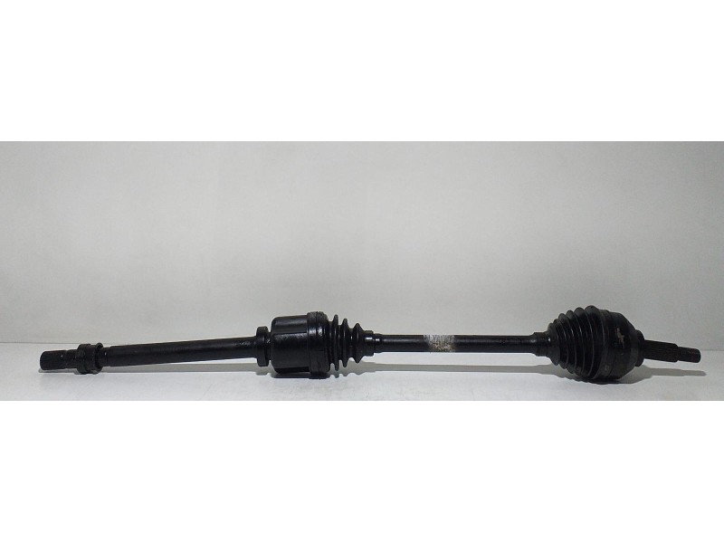 Recambio de transmision delantera derecha para opel vivaro furgón/combi (07.2006 =>) combi 2.9t l2h1 referencia OEM IAM 82004522