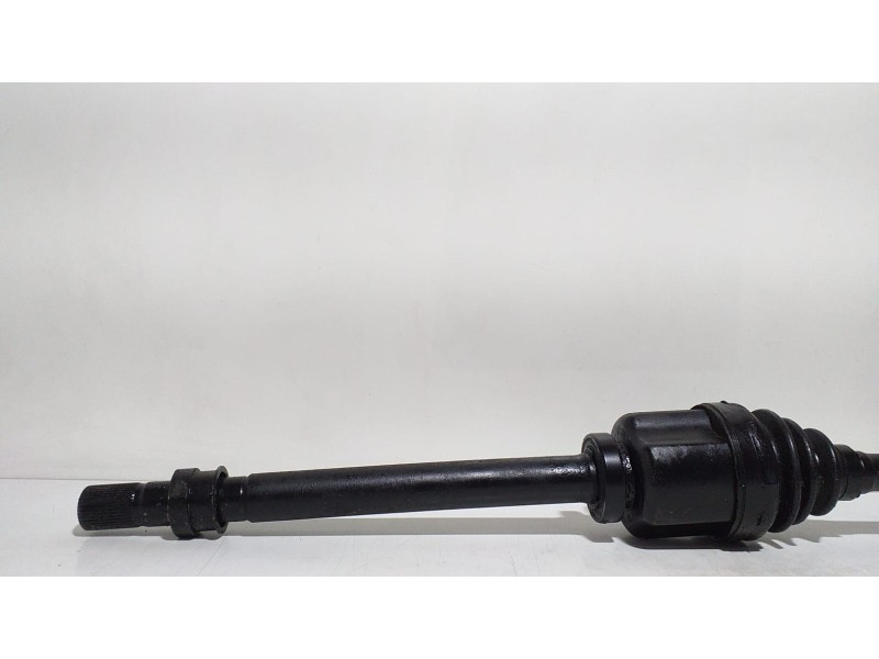 Recambio de transmision delantera derecha para opel vivaro furgón/combi (07.2006 =>) combi 2.9t l2h1 referencia OEM IAM 82004522