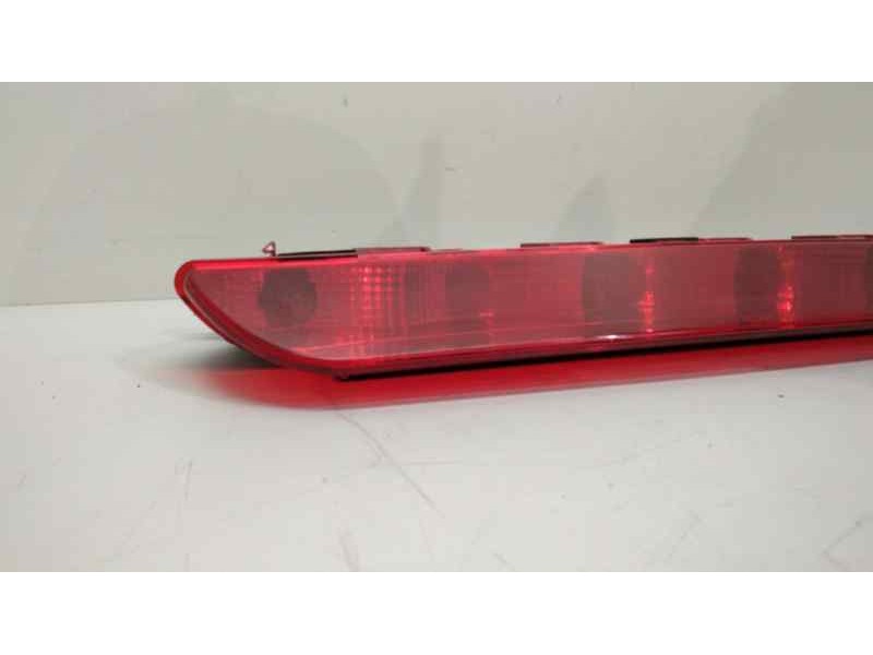 Recambio de luz central de freno para kia sportage emotion 4x2 referencia OEM IAM 927003W120 45284 