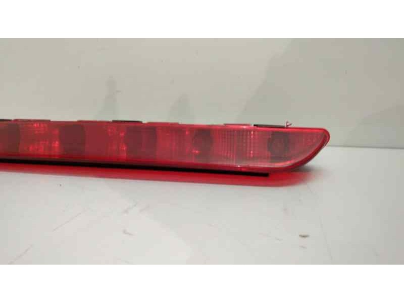 Recambio de luz central de freno para kia sportage emotion 4x2 referencia OEM IAM 927003W120 45284 