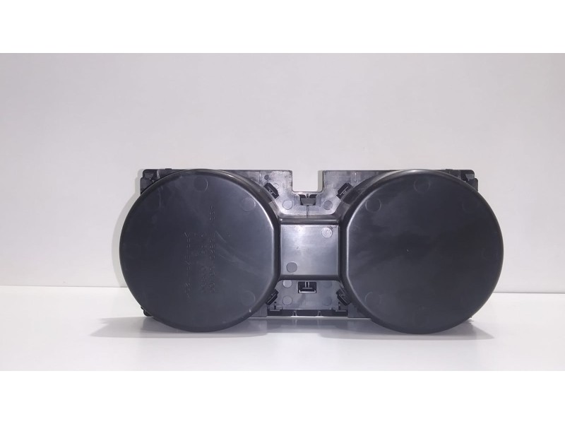 Recambio de molduras delanteras para suzuki grand vitara 5 puertas sq (ft) 2.0 td referencia OEM IAM 7582050J00 49643 