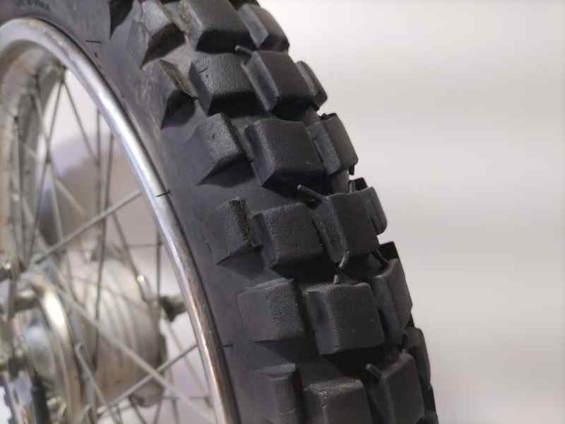 Recambio de llanta para malaguti . twuelve 2010 referencia OEM IAM  86840 