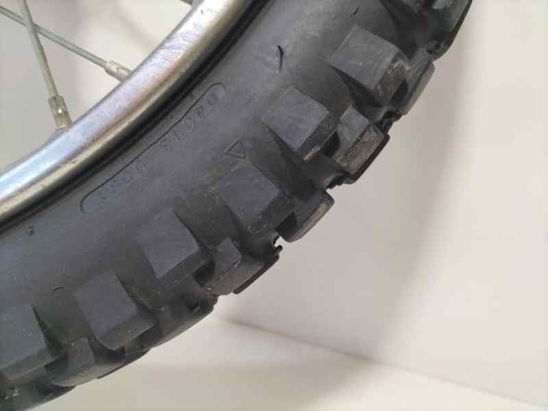 Recambio de llanta para malaguti . twuelve 2010 referencia OEM IAM  86840 