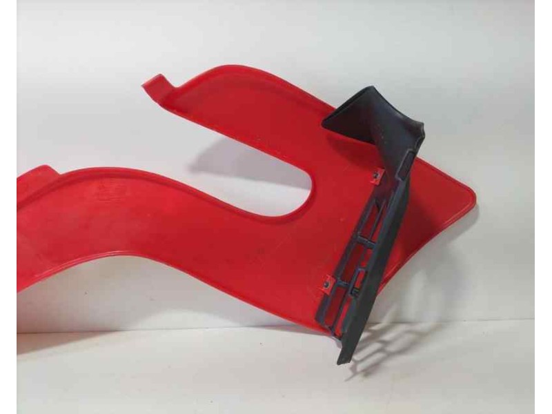 Recambio de molduras delanteras para malaguti . twuelve 2010 referencia OEM IAM  86844 