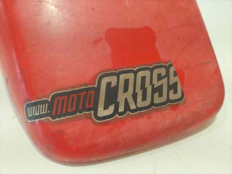 Recambio de guardabarros para malaguti . twuelve 2010 referencia OEM IAM  86848 