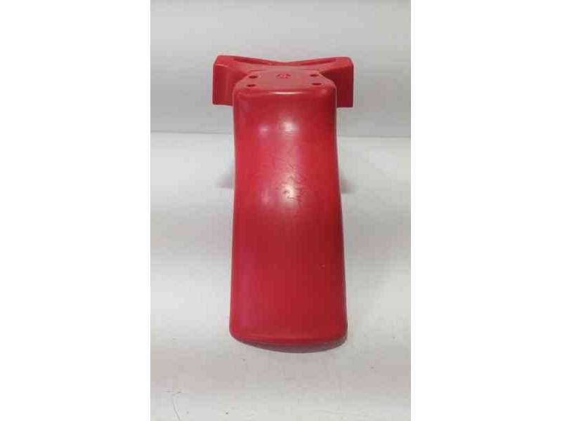 Recambio de guardabarros para malaguti . twuelve 2010 referencia OEM IAM  86849 