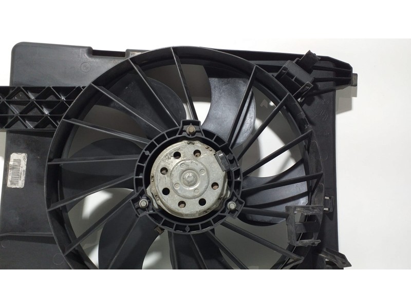 Recambio de electroventilador para renault megane ii berlina 3p 1.5 dci diesel cat referencia OEM IAM 8200680824A 68393 