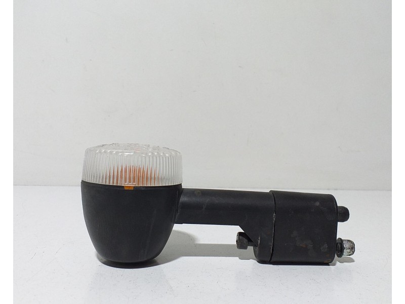 Recambio de piloto trasero izquierdo para derbi senda 125 senda 125 r referencia OEM IAM HONDAJD09E 68416 