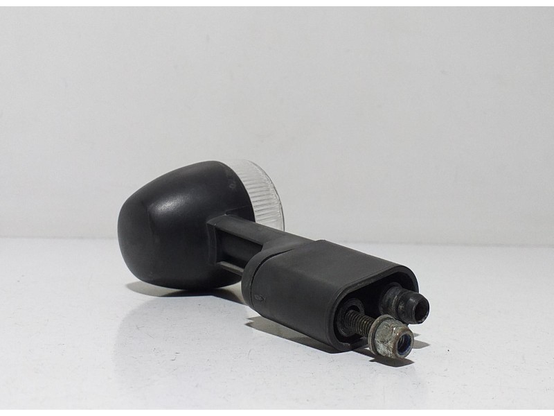 Recambio de piloto trasero derecho para derbi senda 125 senda 125 r referencia OEM IAM HONDAJD09E 68417 