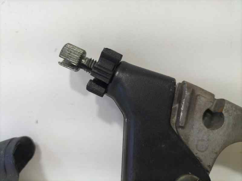 Recambio de maneta exterior delantera izquierda para malaguti . twuelve 2010 referencia OEM IAM  86856 