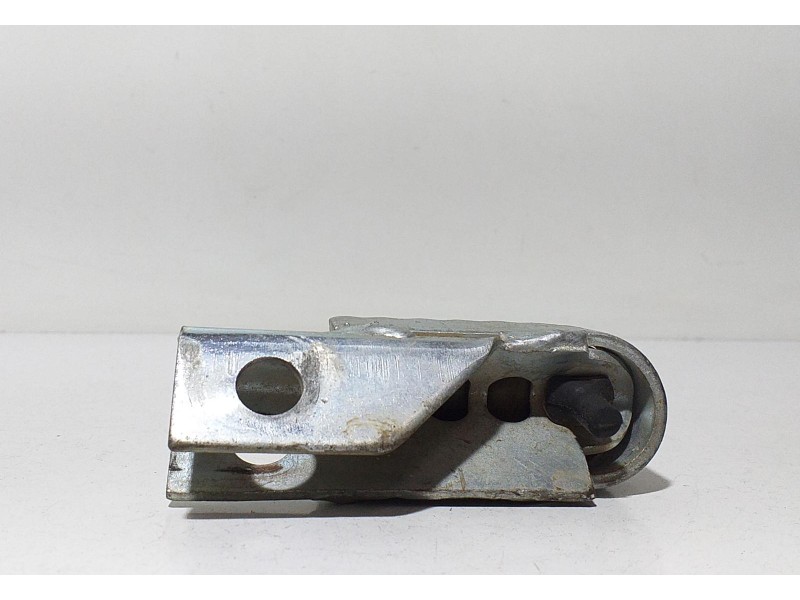 Recambio de estribo para derbi senda 125 senda 125 r referencia OEM IAM HONDAJD09E 68422 