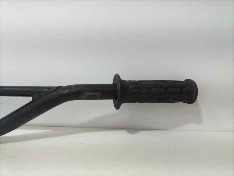 Recambio de columna direccion para malaguti . twuelve 2010 referencia OEM IAM  86857 