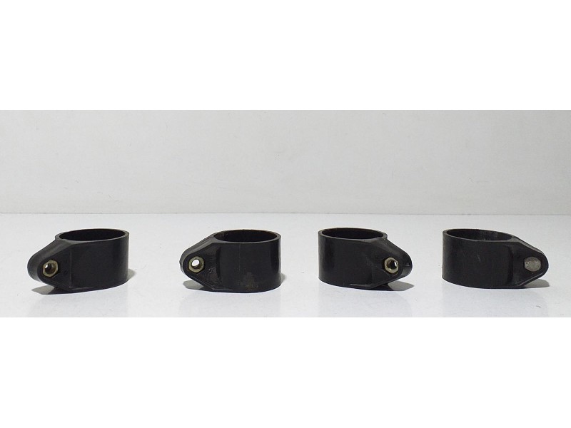 Recambio de soporte faro derecho para derbi senda 125 senda 125 r referencia OEM IAM HONDAJD09E 68426 