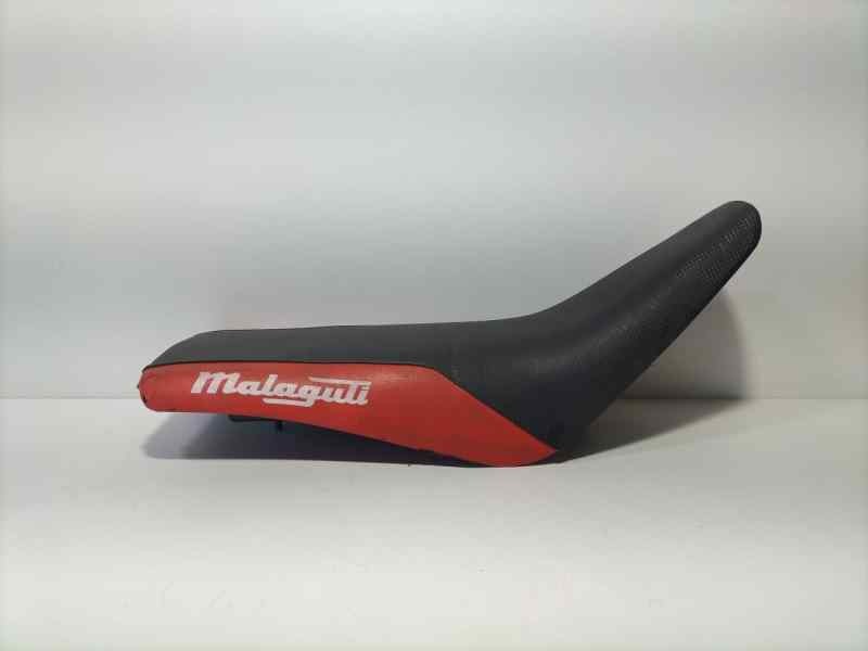 Recambio de asiento delantero para malaguti . twuelve 2010 referencia OEM IAM  86858 