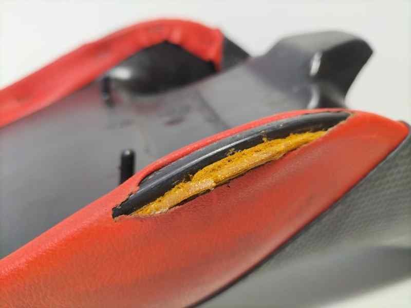 Recambio de asiento delantero para malaguti . twuelve 2010 referencia OEM IAM  86858 