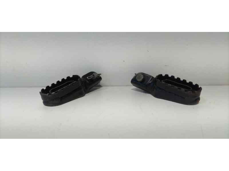 Recambio de estribo para malaguti . twuelve 2010 referencia OEM IAM  86860 