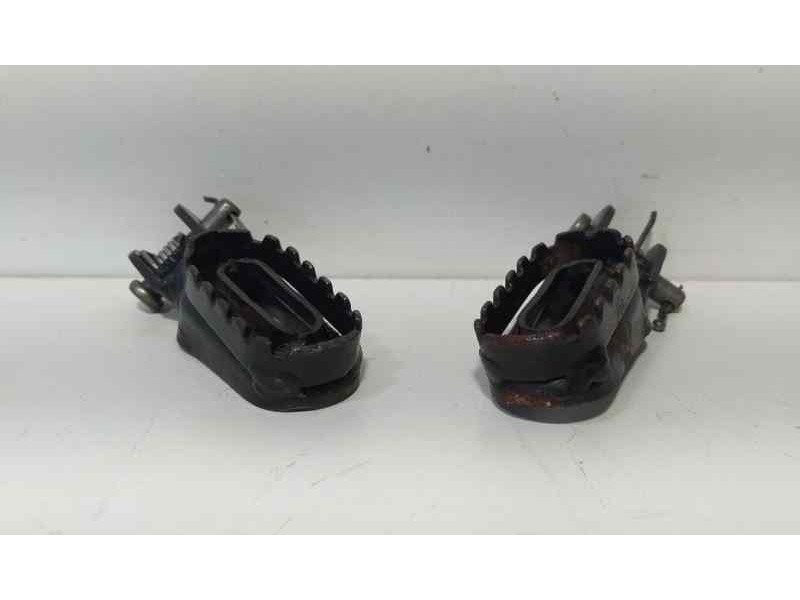 Recambio de estribo para malaguti . twuelve 2010 referencia OEM IAM  86860 