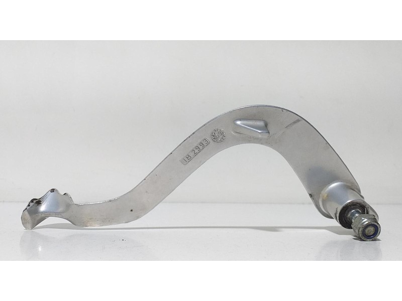 Recambio de pedal freno para derbi senda 125 senda 125 r referencia OEM IAM IB2993 68441 