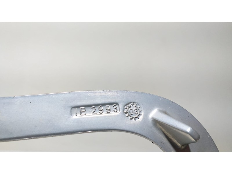 Recambio de pedal freno para derbi senda 125 senda 125 r referencia OEM IAM IB2993 68441 