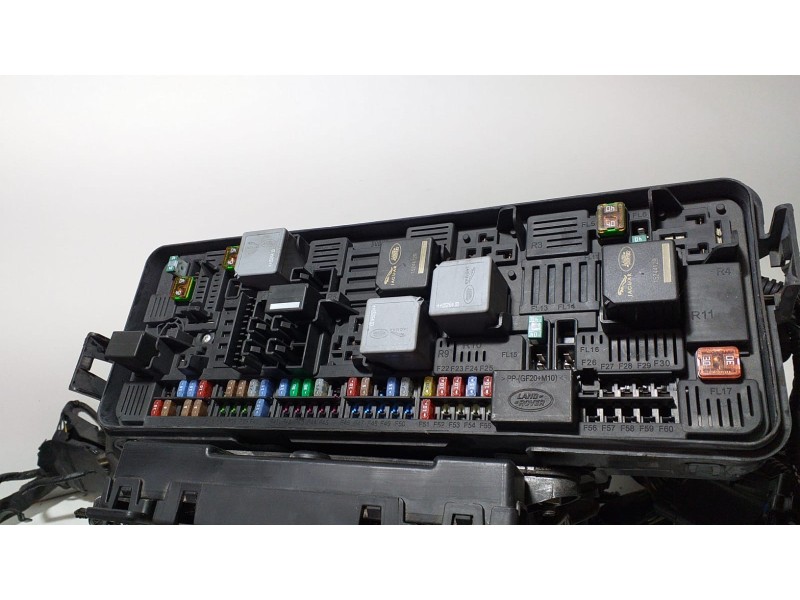 Recambio de caja reles / fusibles para land rover range rover sport autobiography hybrid referencia OEM IAM GPLA14290 70906 R