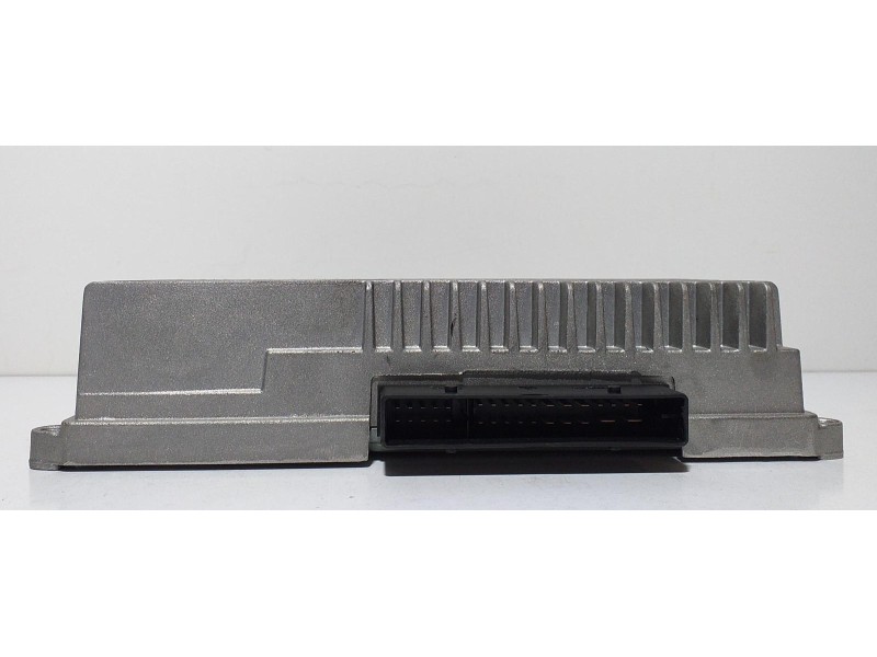 Recambio de sistema audio / radio cd para audi q5 (8r) 3.0 tdi referencia OEM IAM 8R0035223 68478 