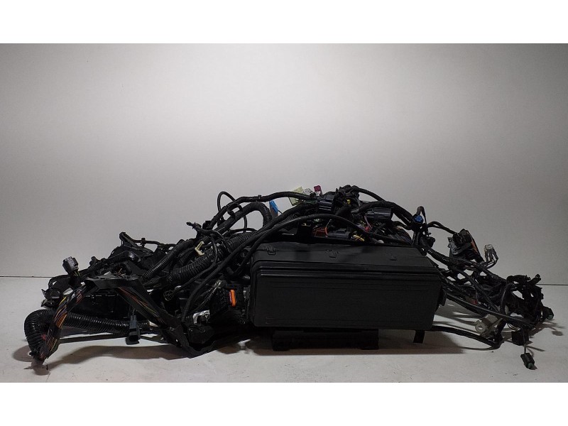 Recambio de caja reles / fusibles para land rover range rover sport autobiography hybrid referencia OEM IAM GPLA14290 70906 R