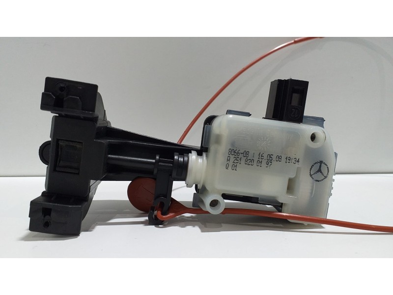 Recambio de tapa exterior combustible para mercedes-benz clase r (w251) 500 l 4matic (251.172) referencia OEM IAM A2518200197 53