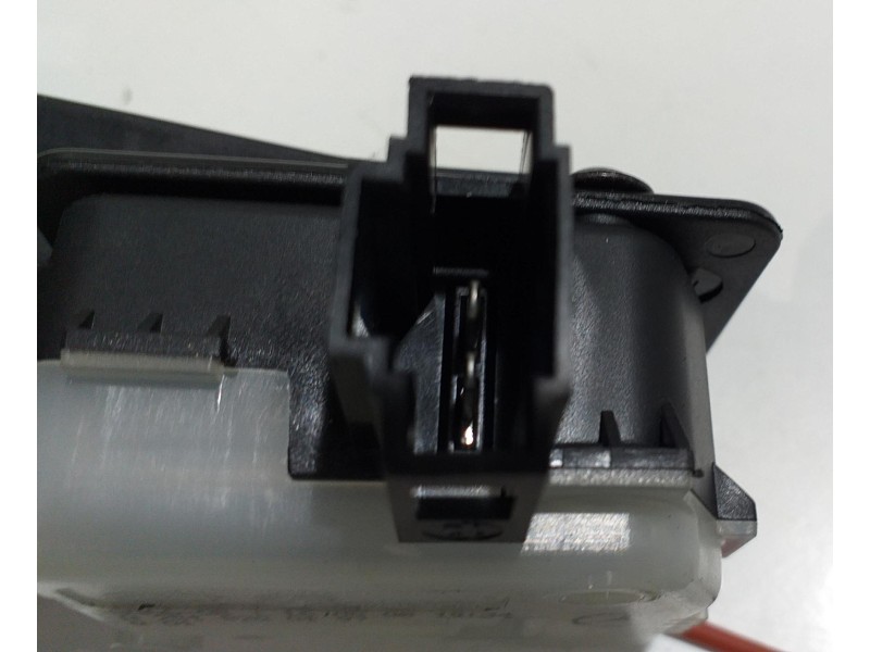 Recambio de tapa exterior combustible para mercedes-benz clase r (w251) 500 l 4matic (251.172) referencia OEM IAM A2518200197 53