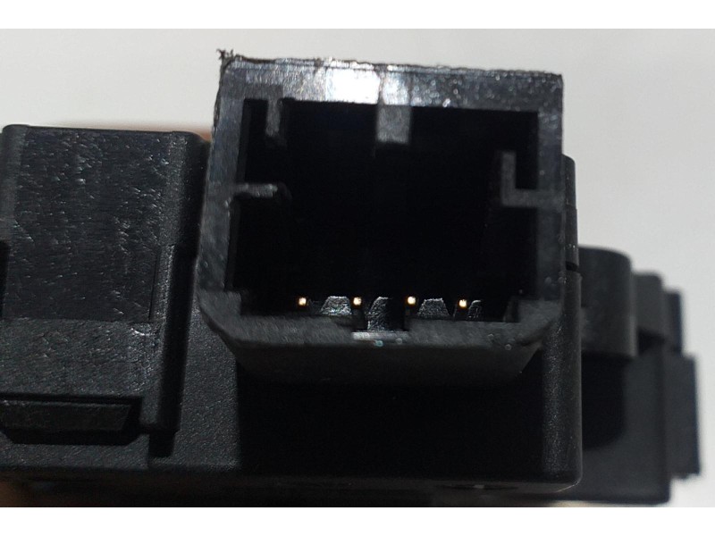 Recambio de motor apertura trampillas climatizador para mercedes-benz clase r (w251) 500 l 4matic (251.172) referencia OEM IAM E