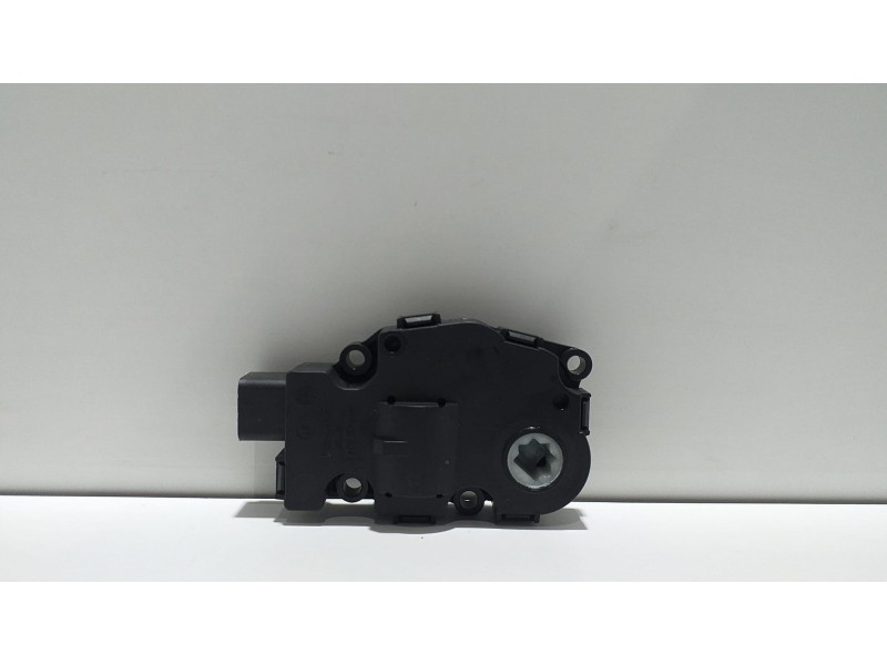 Recambio de motor apertura trampillas climatizador para mercedes-benz clase r (w251) 500 l 4matic (251.172) referencia OEM IAM E