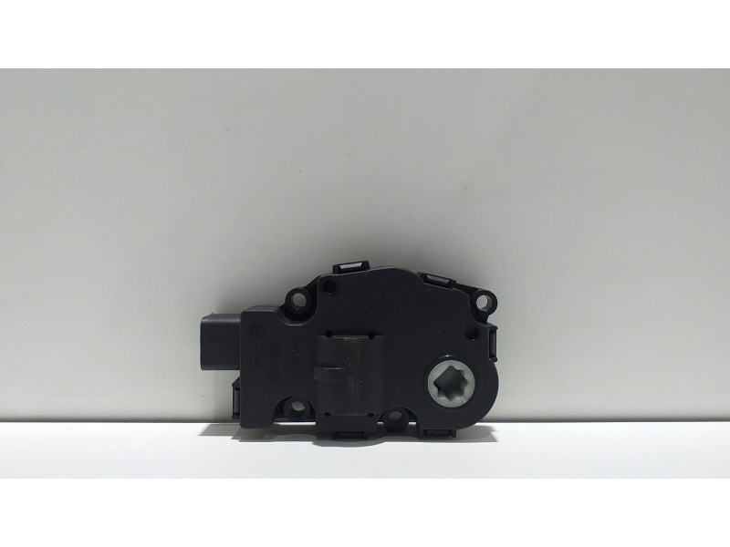 Recambio de motor apertura trampillas climatizador para mercedes-benz clase r (w251) 500 l 4matic (251.172) referencia OEM IAM E