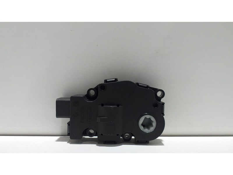 Recambio de motor apertura trampillas climatizador para mercedes-benz clase r (w251) 500 l 4matic (251.172) referencia OEM IAM E