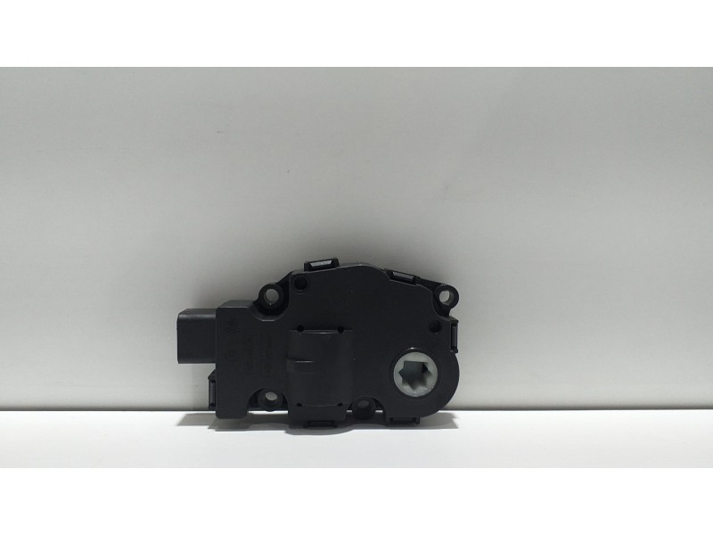 Recambio de motor apertura trampillas climatizador para mercedes-benz clase r (w251) 500 l 4matic (251.172) referencia OEM IAM E