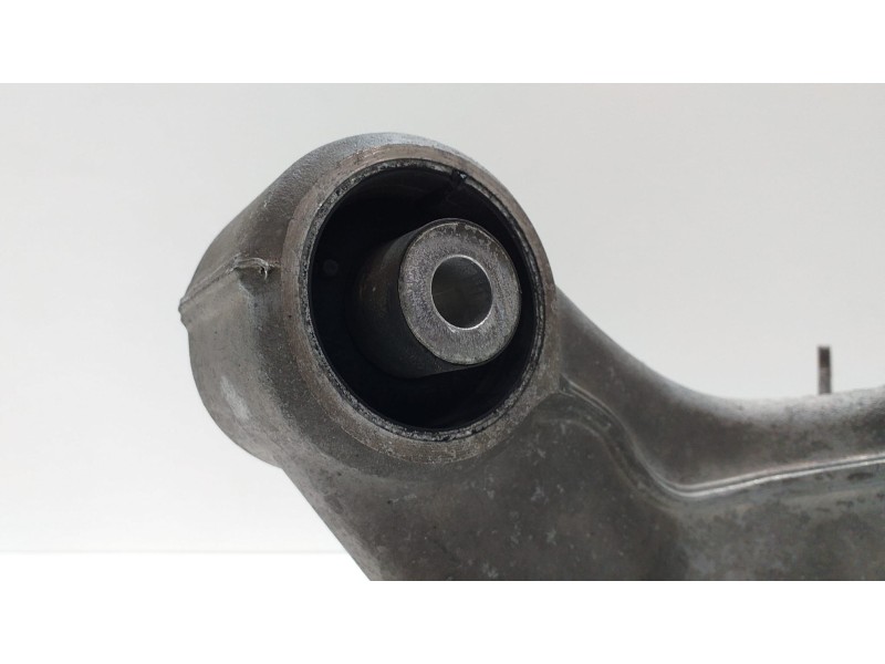 Recambio de brazo suspension inferior trasero derecho para bmw serie 7 (e65/e66) 735i referencia OEM IAM 67531103332 53475 