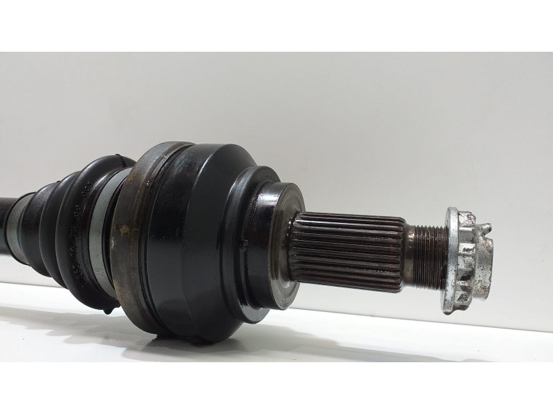 Recambio de transmision trasera derecha para bmw serie 7 (e65/e66) 735i referencia OEM IAM 7520205 53482 