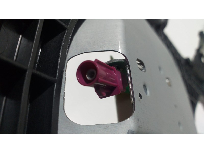 Recambio de antena para mercedes-benz clase r (w251) 500 l 4matic (251.172) referencia OEM IAM A1648202575 53506 