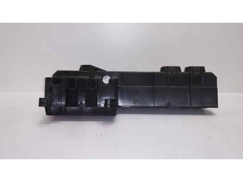 Recambio de caja reles / fusibles para bmw serie 5 berlina (e60) 530i referencia OEM IAM 10688710 45567 