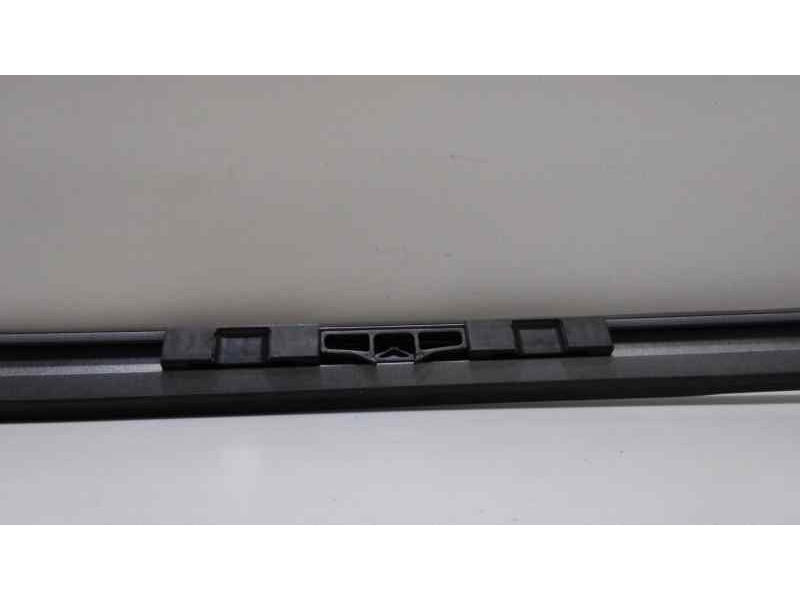 Recambio de moldura para bmw serie 5 berlina (e60) 530i referencia OEM IAM 7070196 45585 
