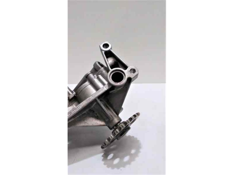 Recambio de bomba aceite para mercedes-benz sprinter (w901,w904) caja cerr. 208 d (901.3/902.361-362) referencia OEM IAM 6061810