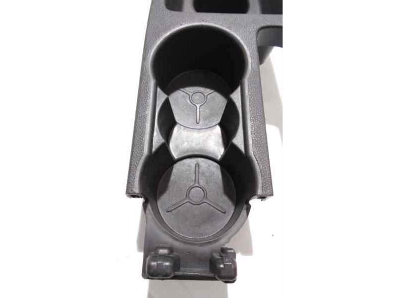 Recambio de moldura para ford fiesta (ccn) trend referencia OEM IAM 0526100792701 46277 