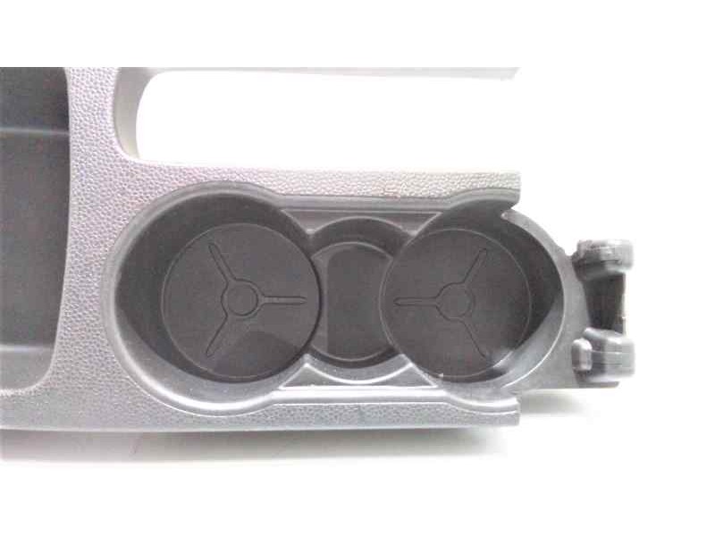 Recambio de moldura para ford fiesta (ccn) trend referencia OEM IAM 0526100792701 46277 