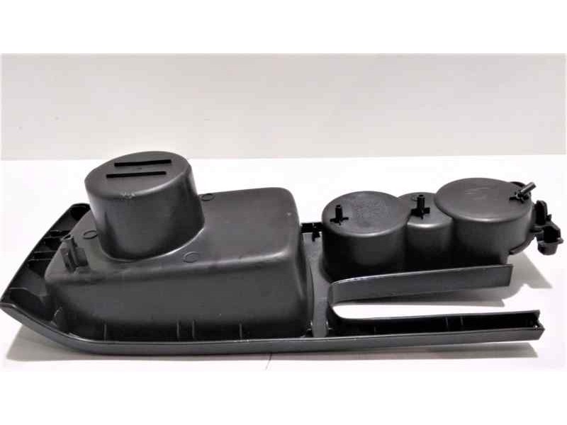 Recambio de moldura para ford fiesta (ccn) trend referencia OEM IAM 0526100792701 46277 